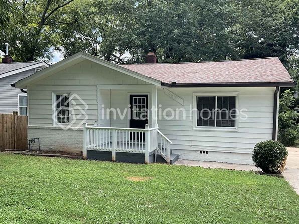 981 Moreland Dr SE