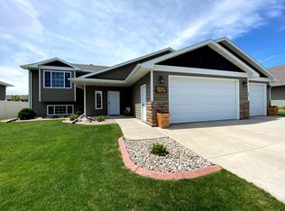 2320 16th Ave S, Brookings, SD 57006
