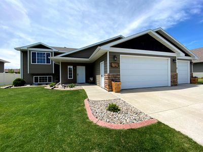 2320 16th Ave S, Brookings, SD, 57006