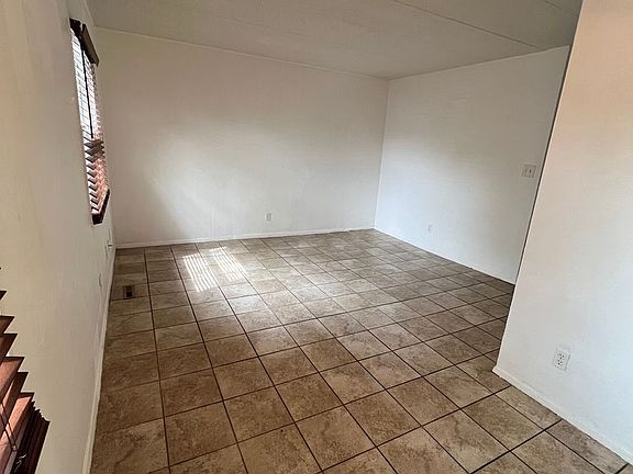 5th image of 6517 Harvey Ct