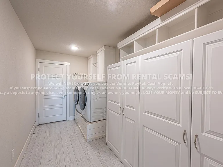 313 N Tacoma St — Photo 14