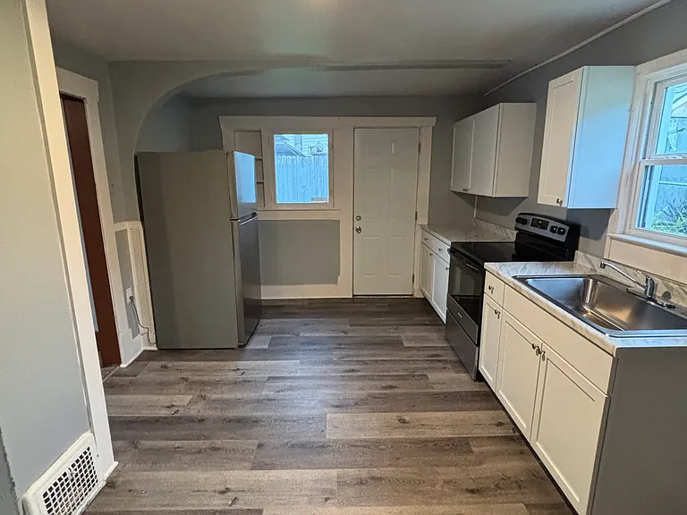 788 Excelsior Ave — Photo 8
