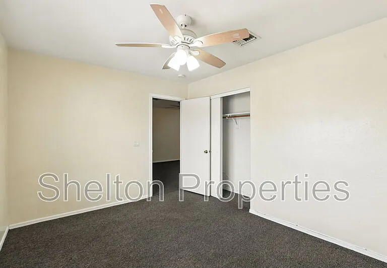 345 N 15th St — Photo 10