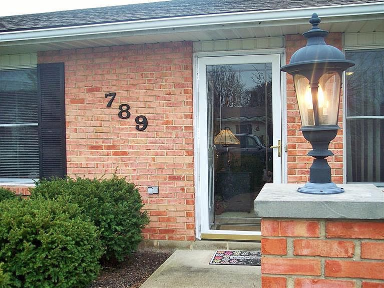 1st image of 789 Greyhound Dr