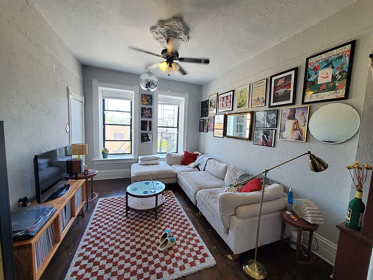 1528 N Ashland Ave #3F — Photo 1