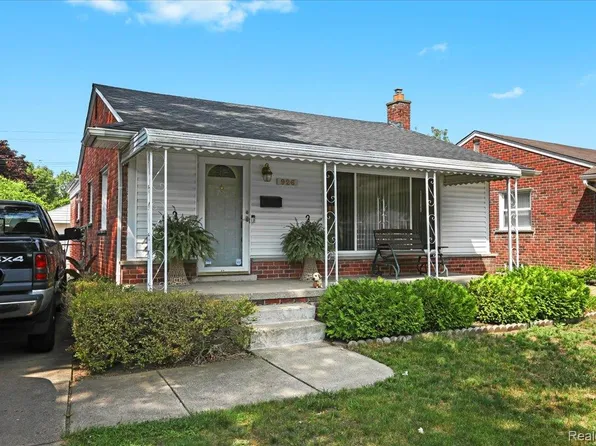 926 Sherbourne St, Inkster, MI 48141