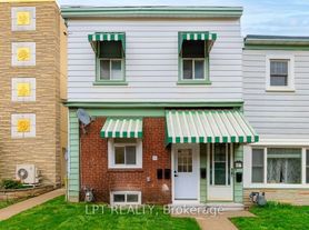 627 Crawford St
