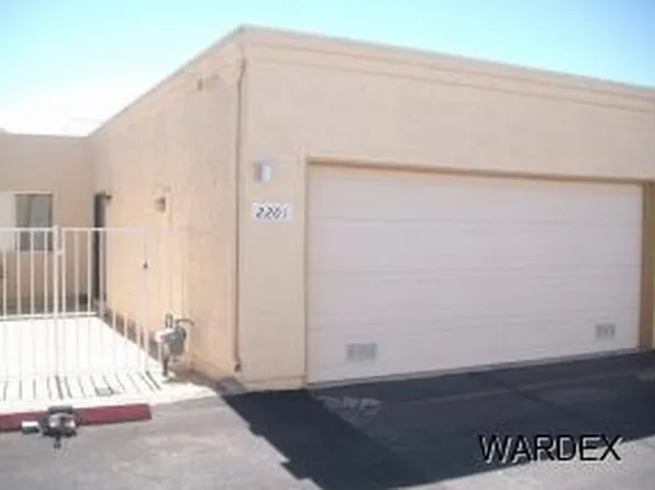 2201 Pebble Creek Ln, Laughlin, NV 89029