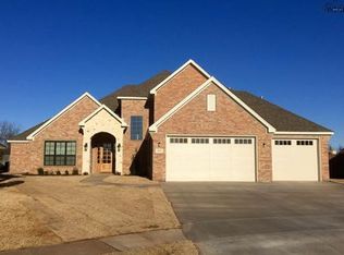 5 Oakwood Ct, Wichita Falls, TX 76308