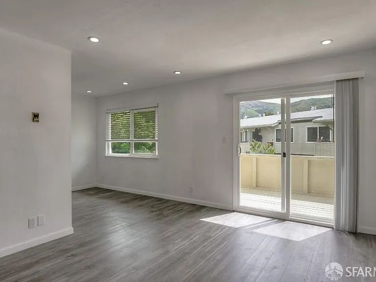 46728 Crawford St #17 — Photo 5