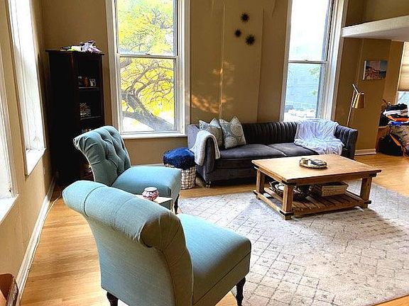 5th image of 1039 N La Salle Dr APT 2
