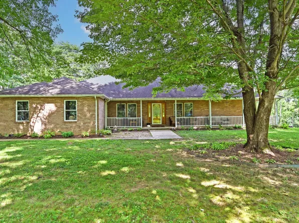 2639 E Amelia Farms Rd, Bethel, OH 45106