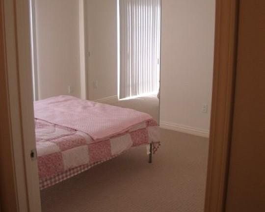 4th image of 601 N Serrano Ave Suite 102