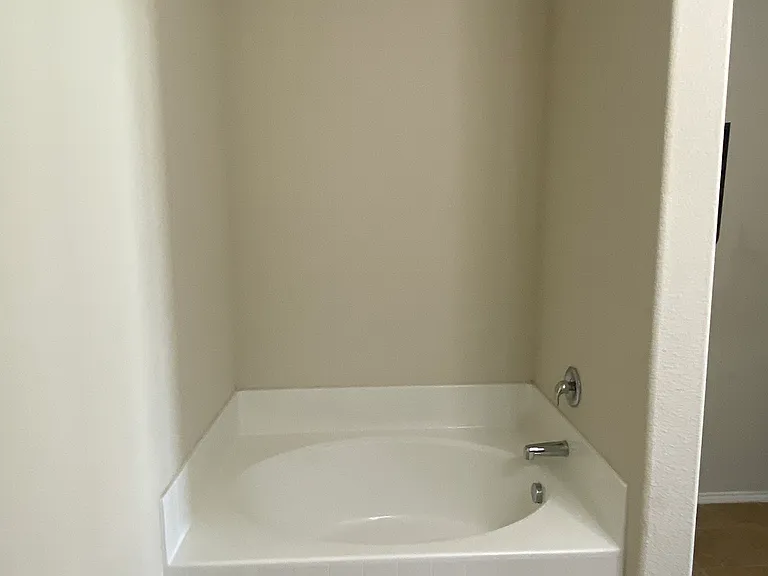 9145 Blackstone Dr — Photo 14