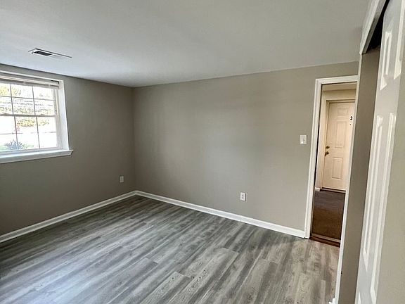 3rd image of 1533 Baltimore Ave #4