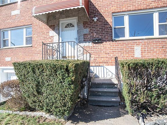 2nd image of 164 Hildreth Pl #2