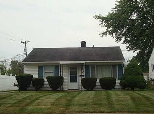 1401 Severs Dr, Piqua, OH 45356