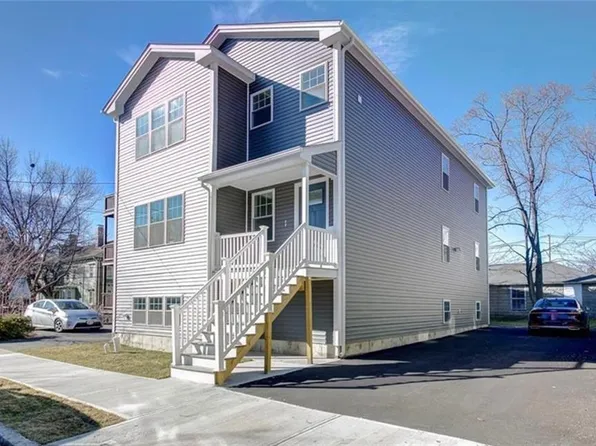 17 Slocum St #1, Providence, RI 02909