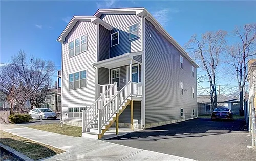 17 Slocum St #1 Photo 1