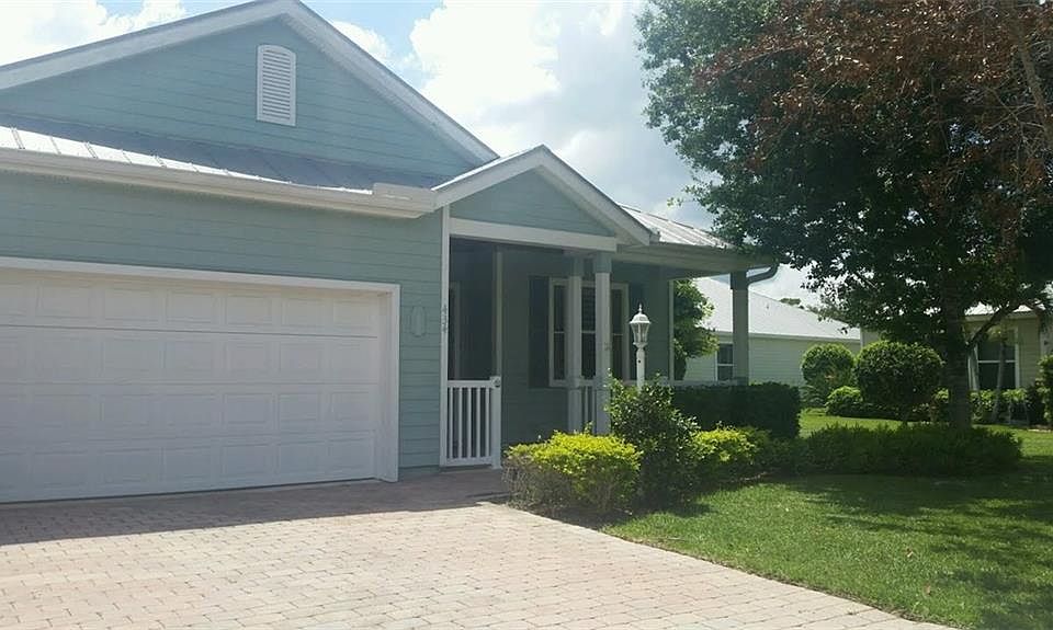 1st image of 434 NE Canoe Park Cir