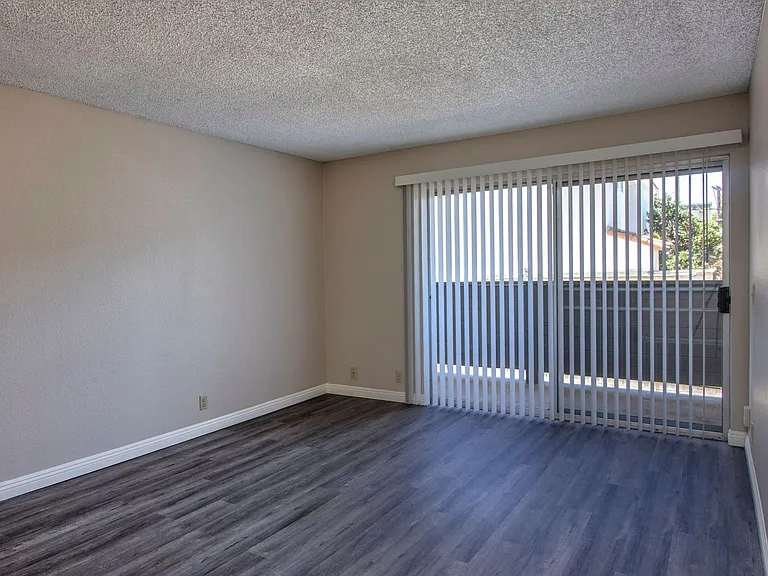 Arbors Apts. — Photo 7