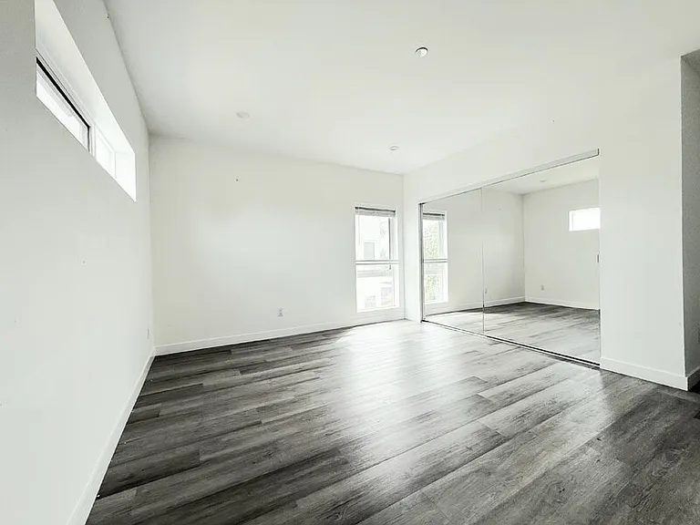 1260 Leighton Ave — Photo 25