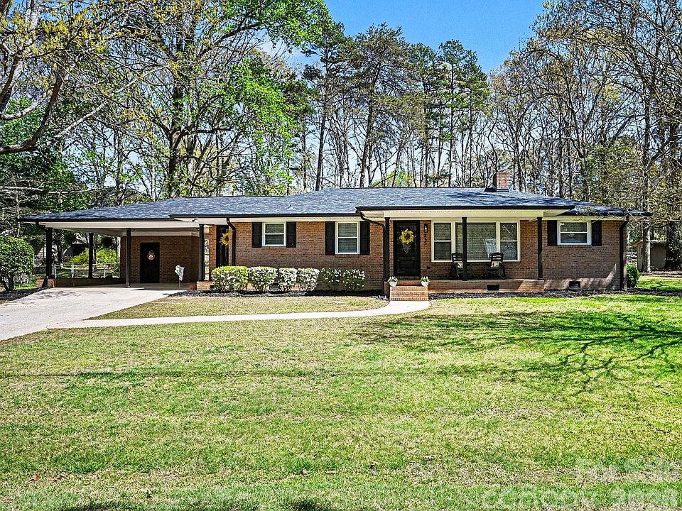 1st image of 235 Cantiberry Dr