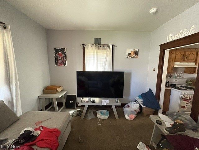 2nd image of 1743 Silliman St