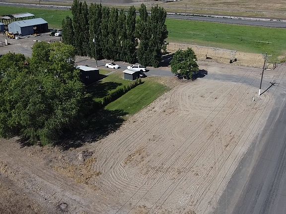 3rd image of 14073 Road 1 NE