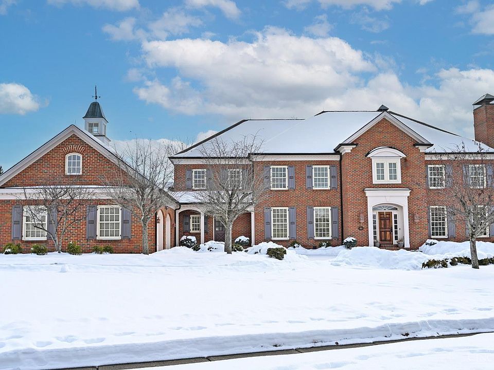 1st image of 931 Turning Point Ln