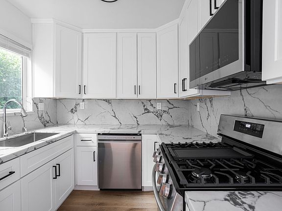 2nd image of 1211 N Detroit St APT 4