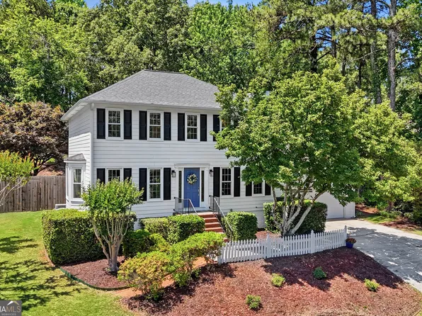 530 Woodline Ct, Roswell, GA 30076