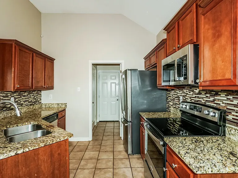 60 Penny Ln — Photo 7