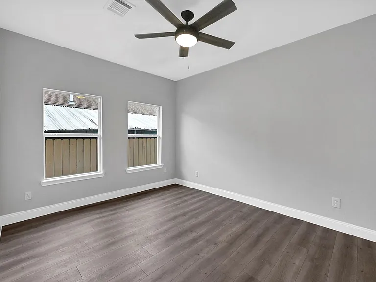 5604 Sherman St — Photo 9