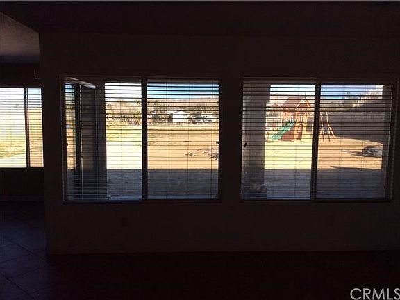 3rd image of 8601 Dumosa Ave