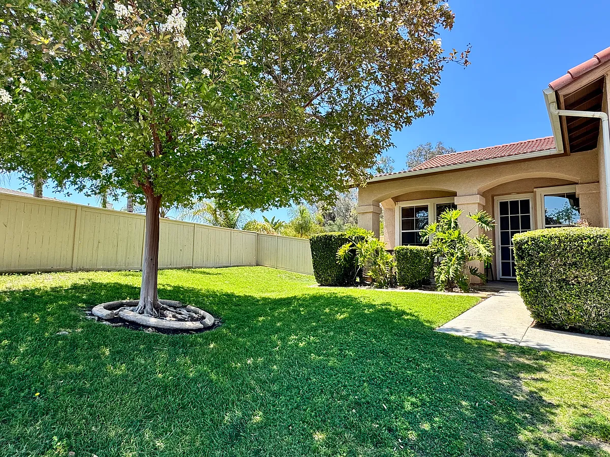Building Photo - 39950 Chalon Ct