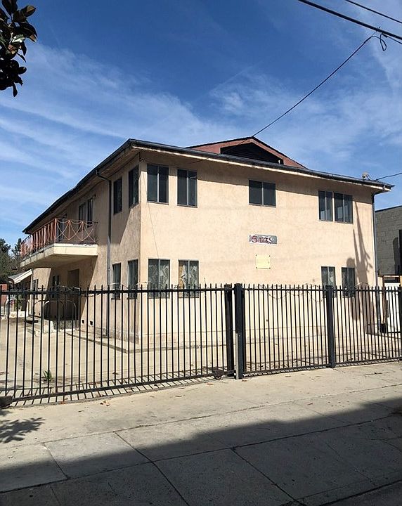 1st image of 5149 Bakman Ave