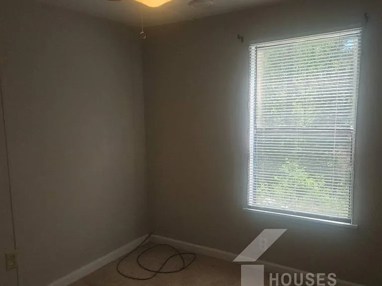 130 Rooker Ln — Photo 9