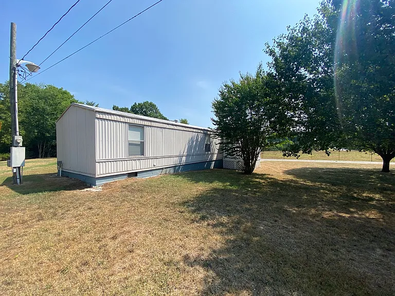 7447 Carthage Hwy — Photo 1