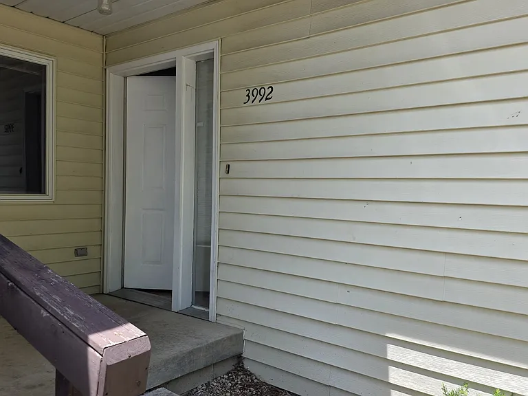 3992 Villa Dr — Photo 2