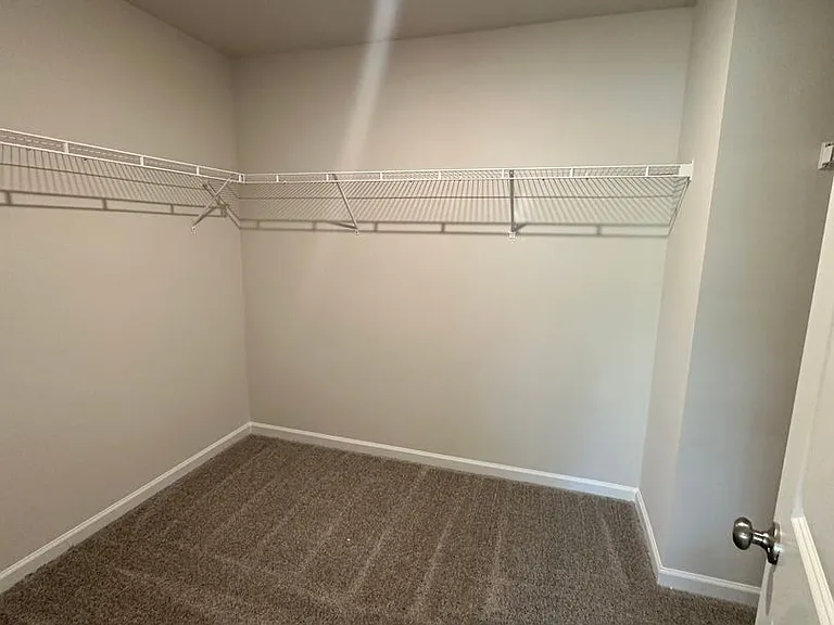 331 S Lake Ct — Photo 11