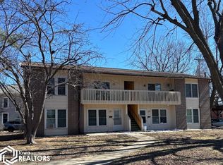 105 N 5th St APT 201, Fairfield, IA 52556