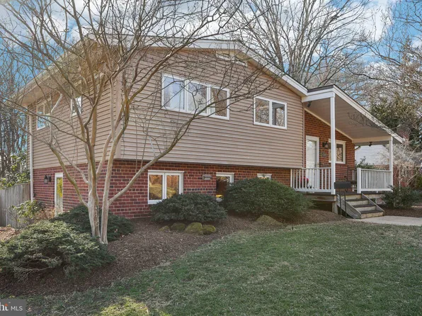 4700 Richmarr Pl, Alexandria, VA 22304