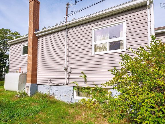 5th image of 9 Aurora Ave
