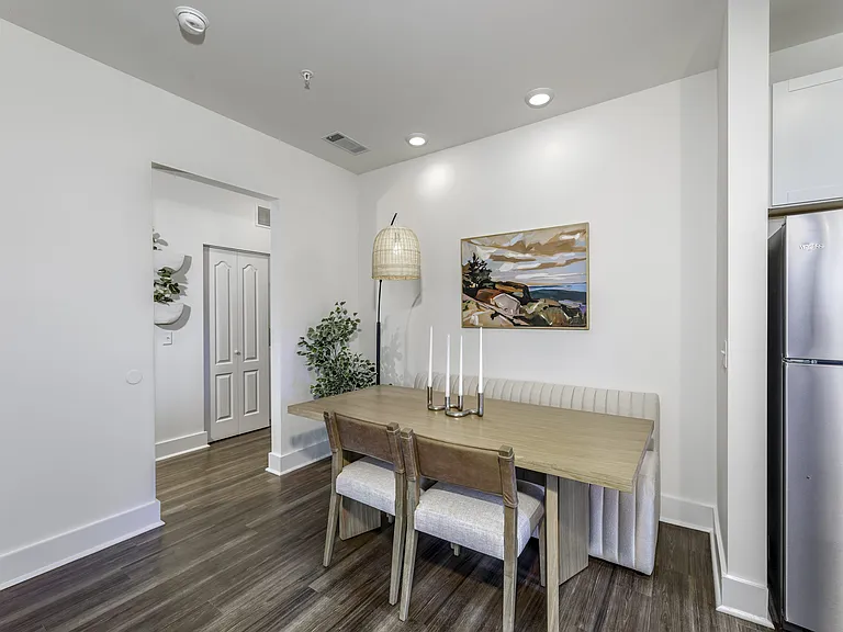 Hickory Cottages Apartment Homes — Photo 10