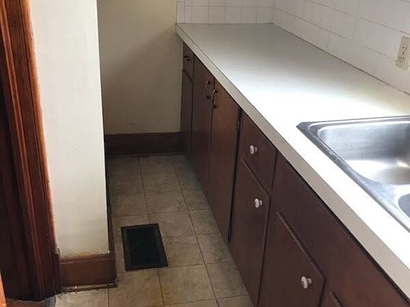 2nd image of 127 Day Ave