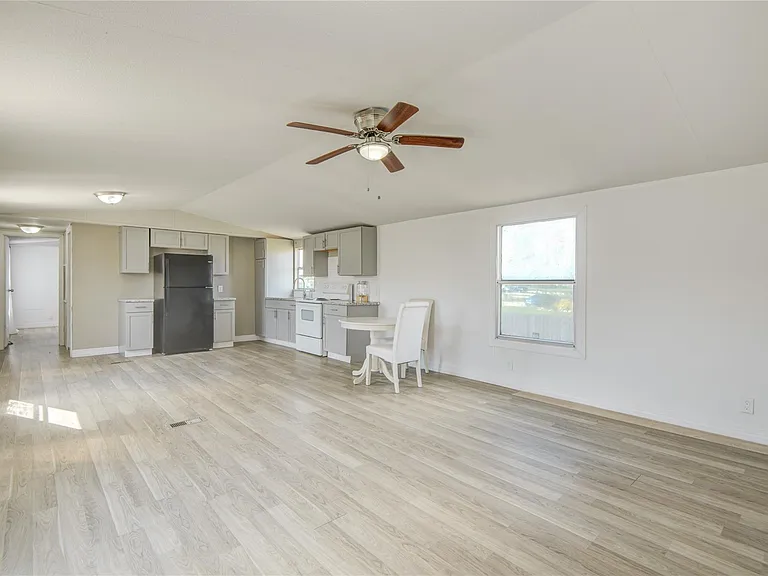 614 Road 5707 — Photo 3