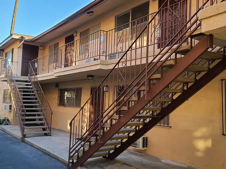 203 S Curtis Ave #B — Photo 11