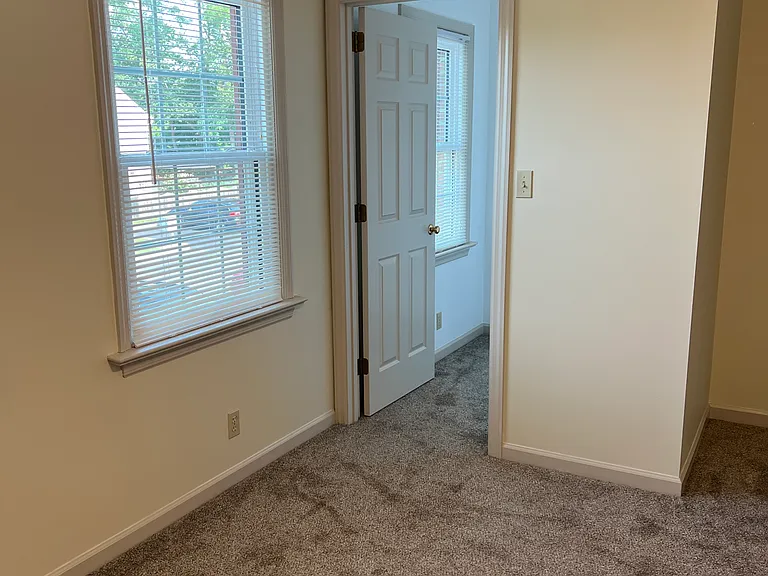 1516 Tussey Ct — Photo 14