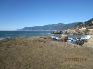 209 Lower Pacific Dr, Whitethorn, CA 95589